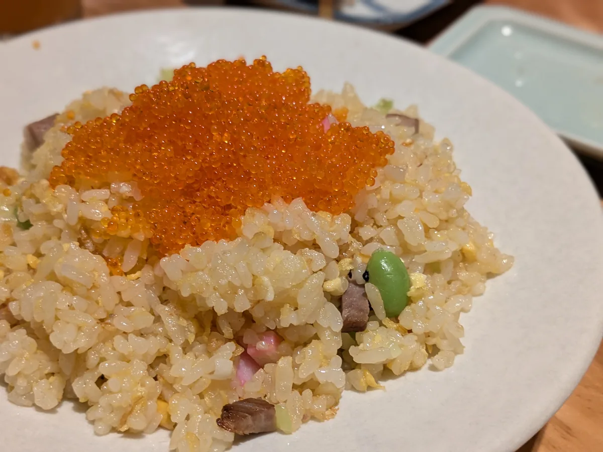 とびっこがたっぷりのった〆のチャーハン