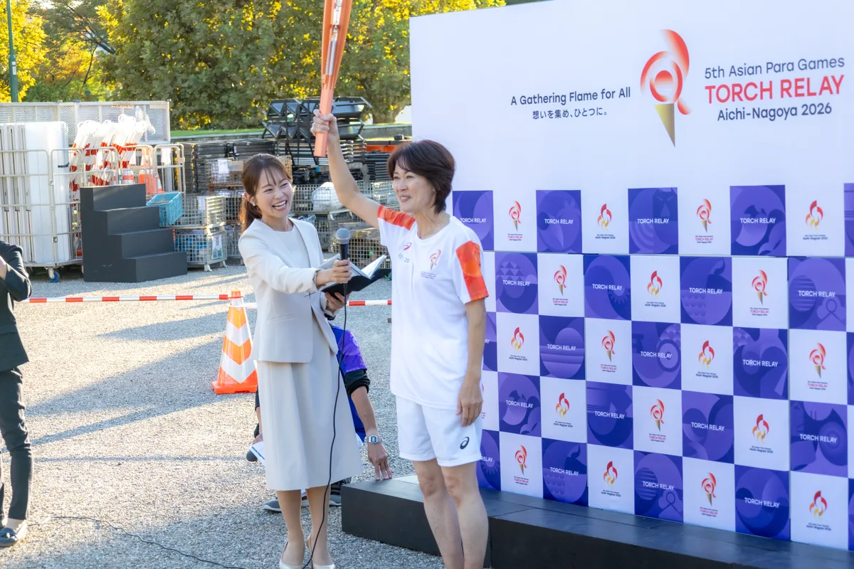 最終ランナーを務めた有森裕子さん