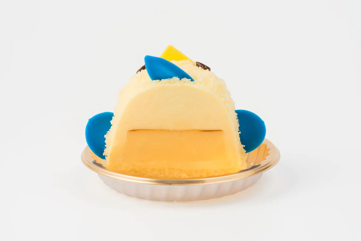 ウズミンぴよりんを横から見たところ。ババロアの中にプリンが入っている
