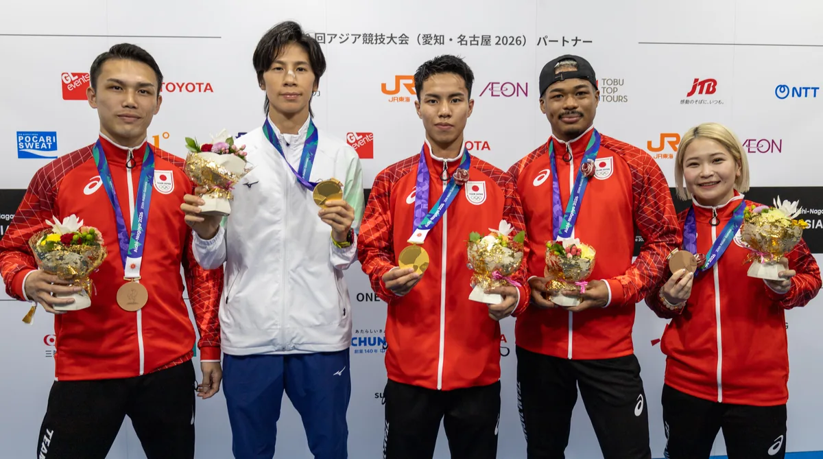 ボクシングのメダリスト5人がそろった囲み取材の会場