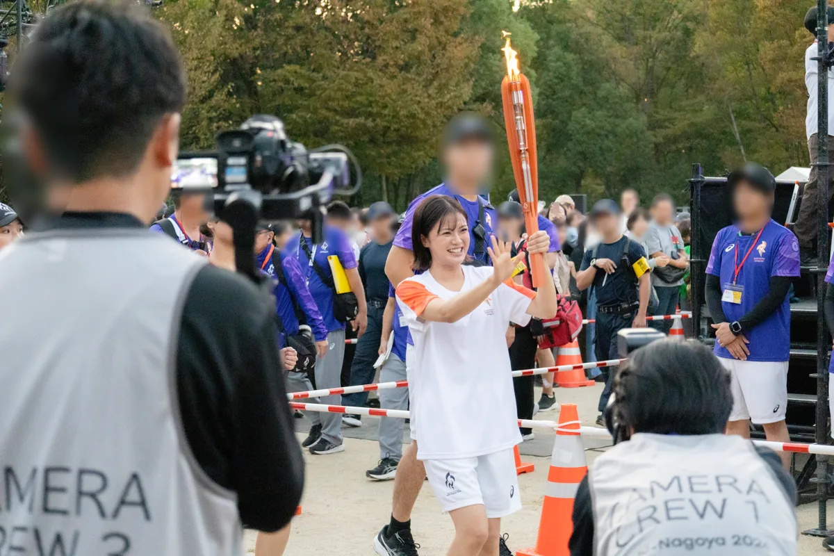 17時の回の先頭で走り出す清水由紀さん