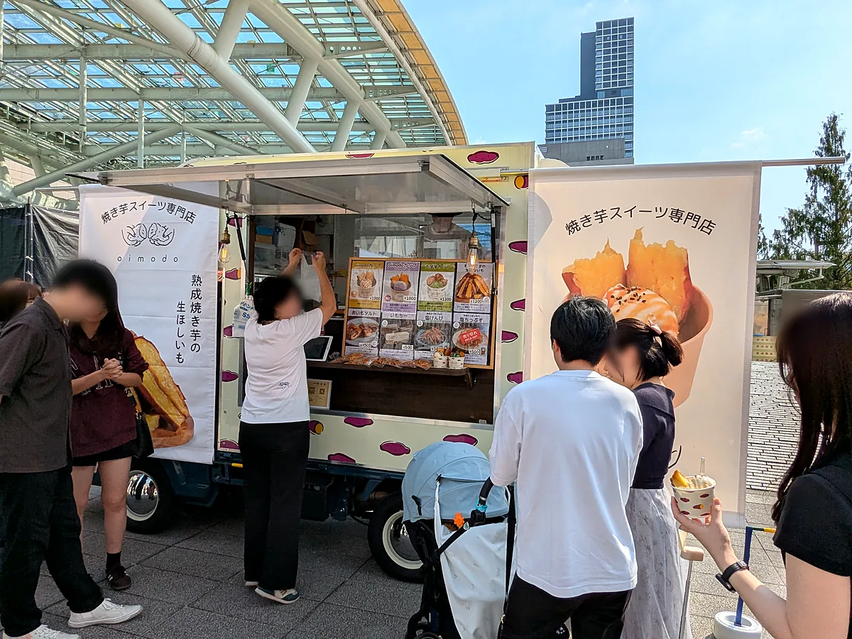 芋フェスに出店した焼き芋スイーツ専門店oimodoのキッチンカー