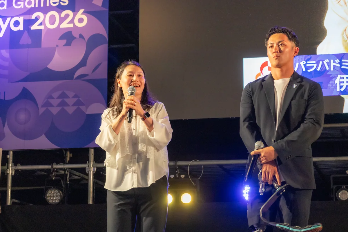 ONE HEART WORLDのステージで地元開催への思いを語る伊藤則子さん