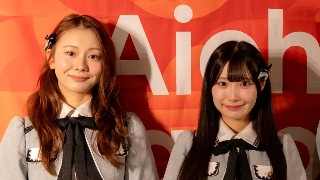 SKE48の倉島杏実さんと松本慈子さん。オアシス21のONE HEART WORLD囲み取材で