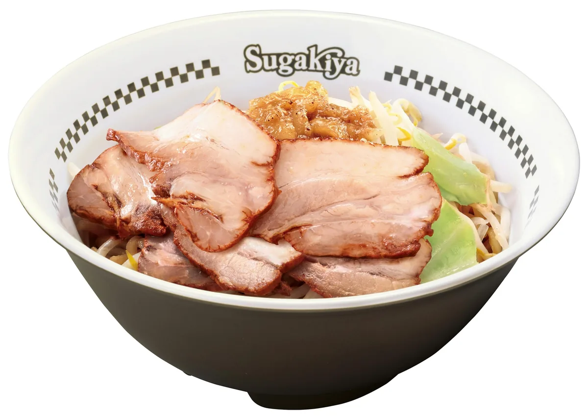 スガキヤに新登場する麺の量1.5倍の汁なし「スガジロー油そば」(780円〜)