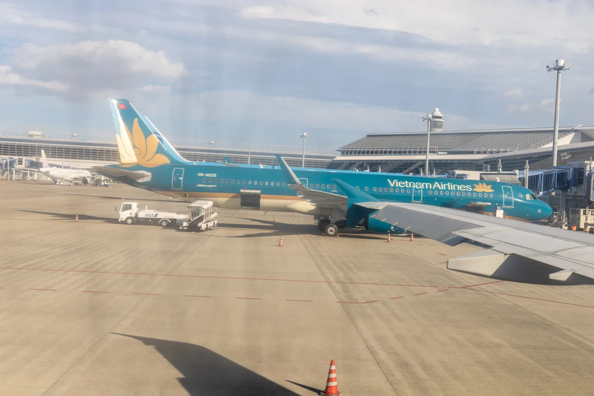 セントレアに駐機するベトナム航空のエアバスA321neo(VN-A625)